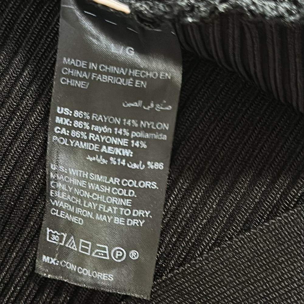 WHBM Black Ribbed V-Neck Sweater Size Large - Picture 6 of 6